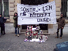 docs/photos/20030306-Manif_anti_LEN/20040306-Prefecture-banderole_et_sculpture-1.jpg